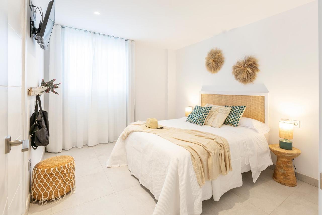 Apartamentos Martalia Nerja ตอร์ร็อกซ์ ภายนอก รูปภาพ